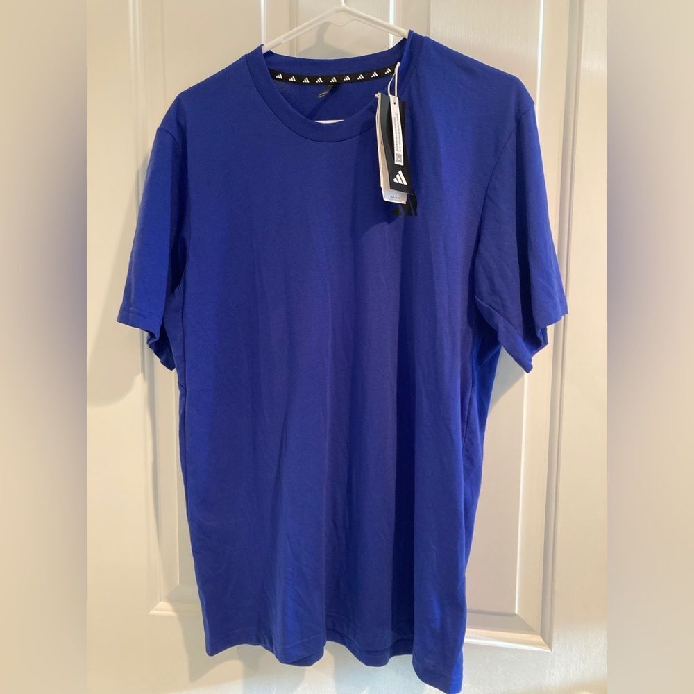 NEW Adidas Essential Men’s T-Shirt Blue Regular Fit Size M Athleisure